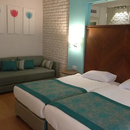 Terrace Elite Ultra 5* Side