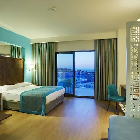 Terrace Elite Ultra Hotell 5*