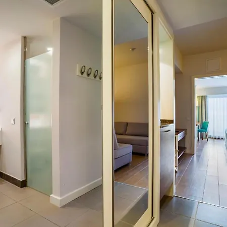 Terrace Elite Ultra Hotell 5*