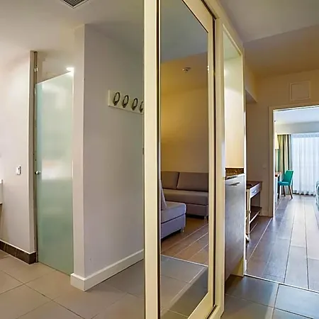 Terrace Elite 5* Sidé