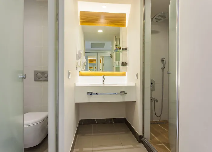 Terrace Elite 5* Side